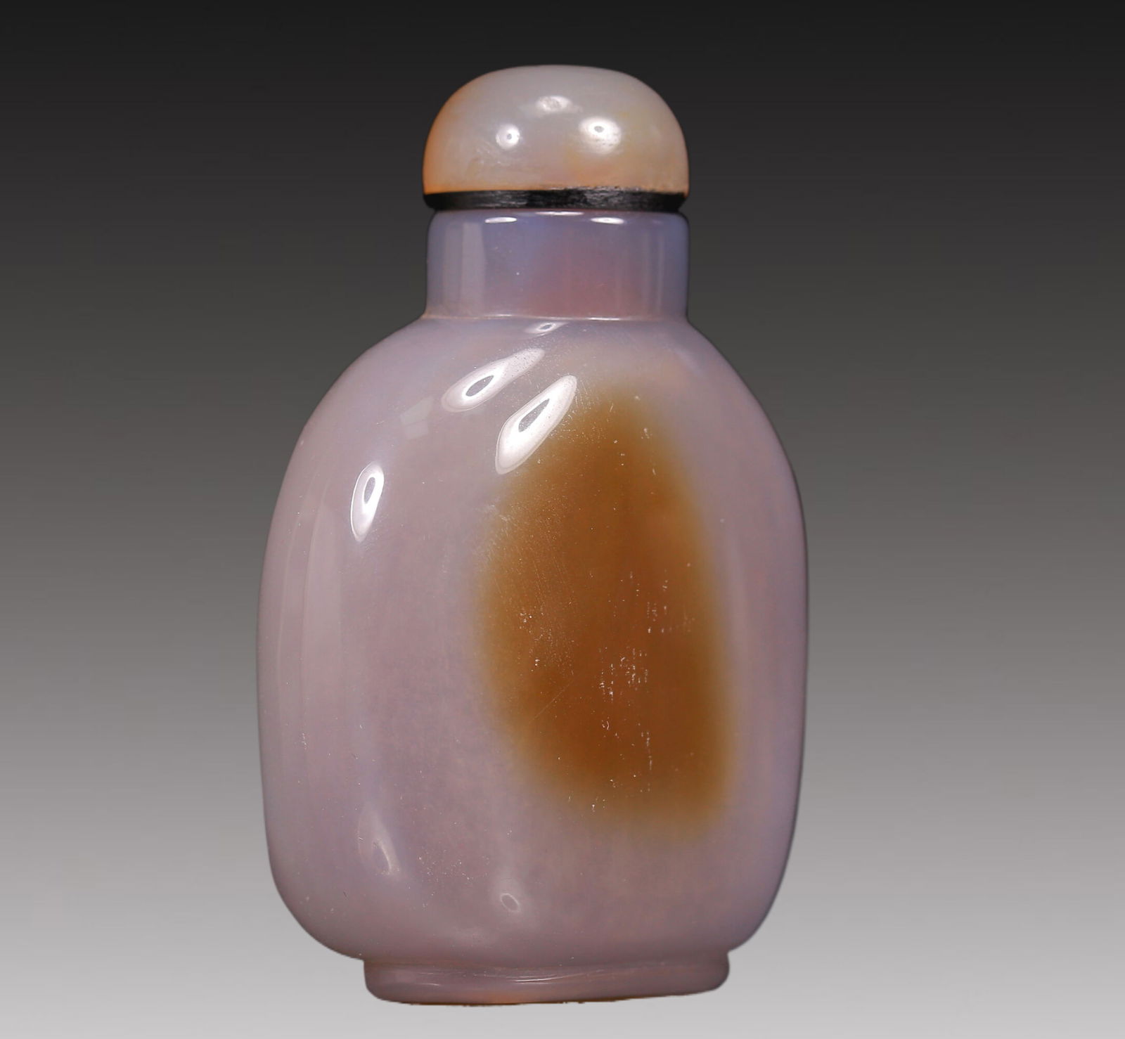 An Agate 'Figure' Snuff Bottle - 4
