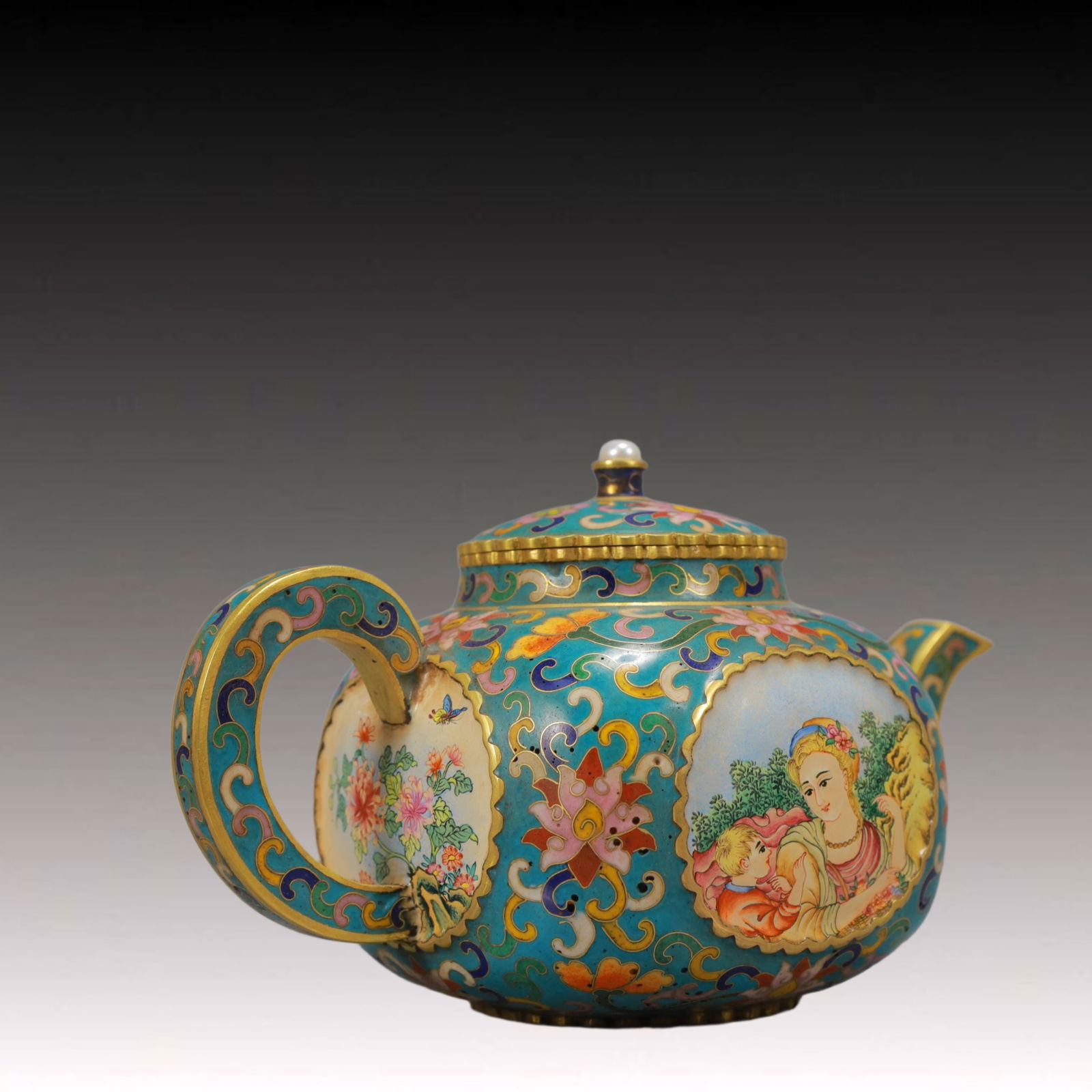 An Exquisite Painted Enamel Figure Pattern Ewer - 8