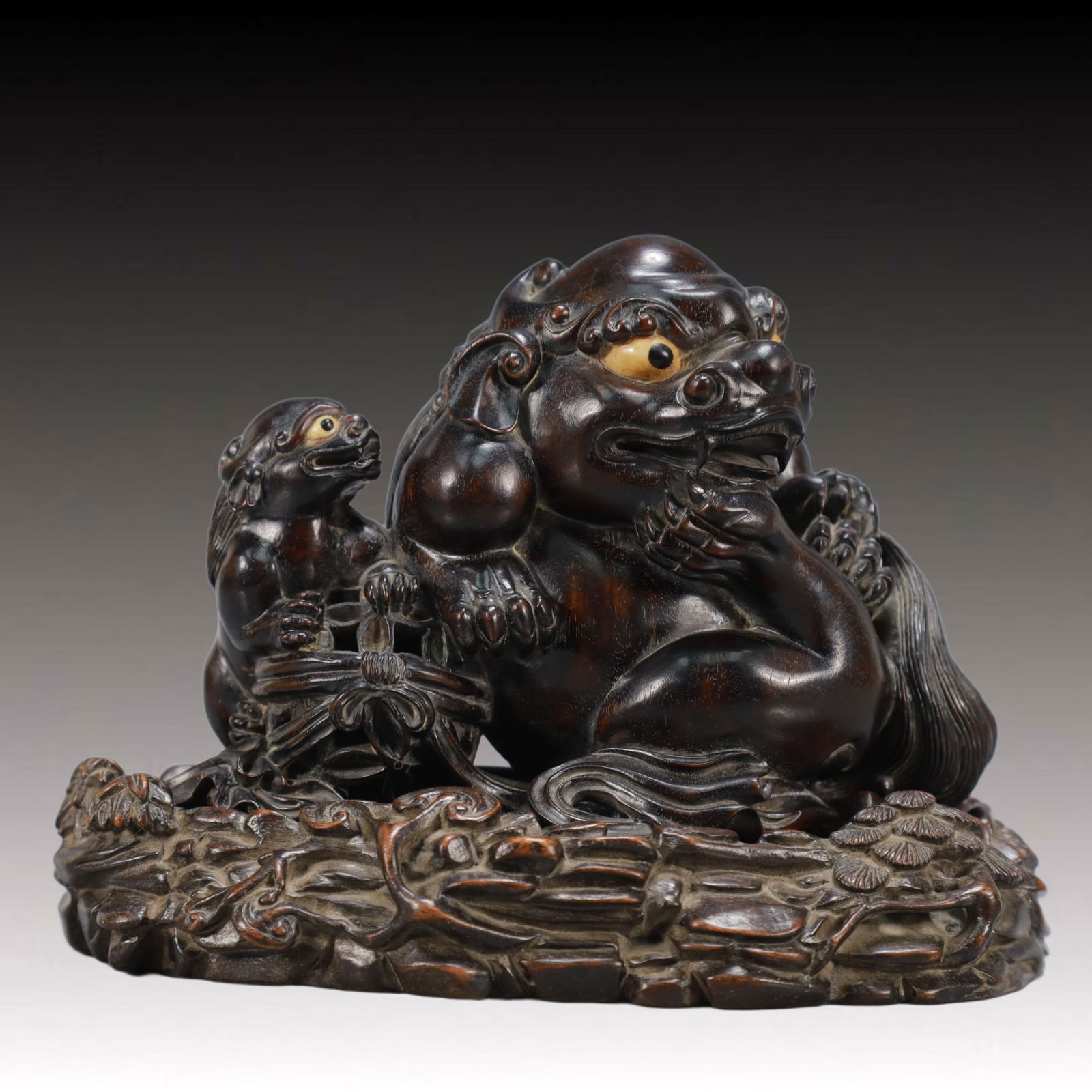 A Exquisite Zitanwood Lion Ornament: A Exquisite Zitanwood Lion Ornament Qing Dynasty, China ,Size:7.7inx4.7inx5.7in Weight:1100g 紫檀木狮子摆件 中国清代