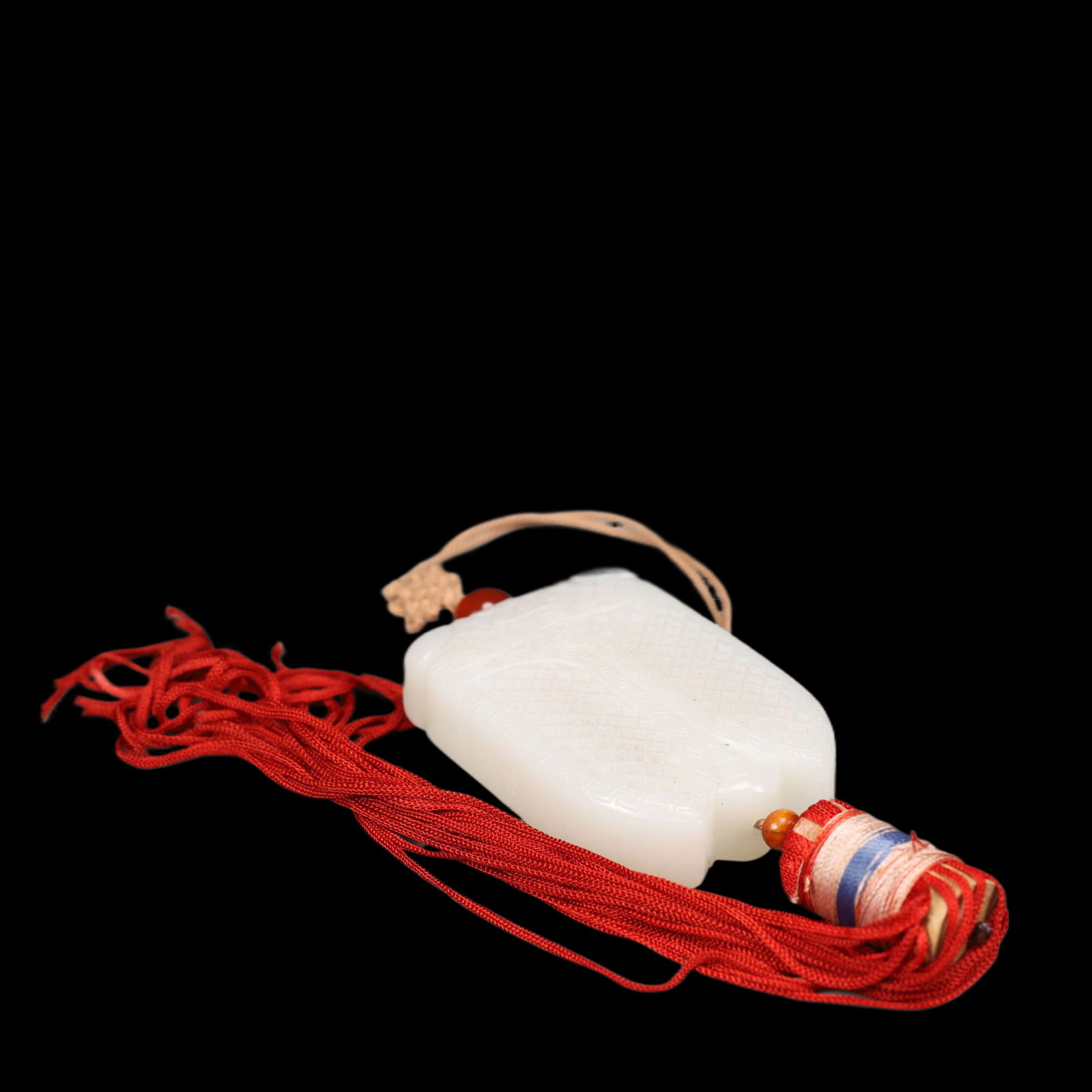 An Exquisite White Jade Pendant: An Exquisite White Jade Pendant, Qing Dynasty, China, Size:1.6inx0.6inx2.4in, Weight:56g 