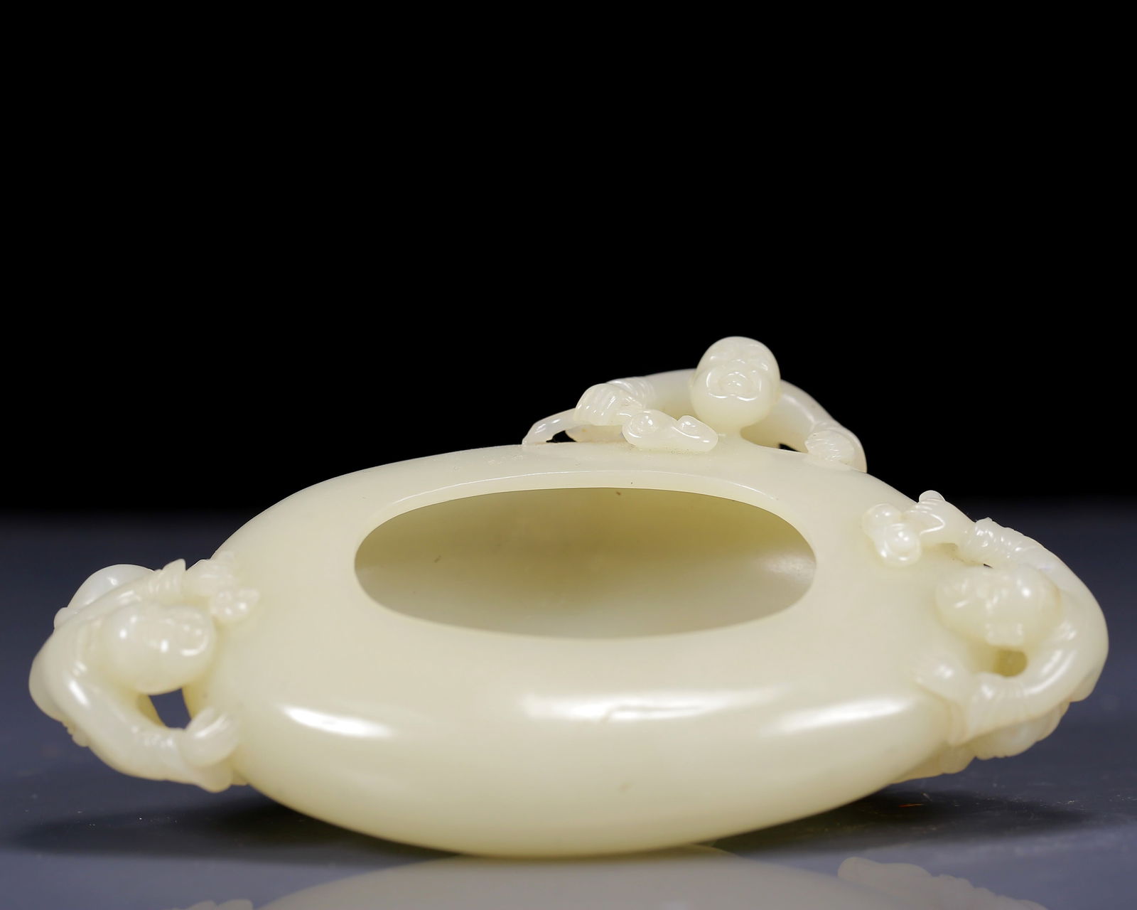 An Exquisite White Jade Figure Pattern Brush Washer (1 of 6)