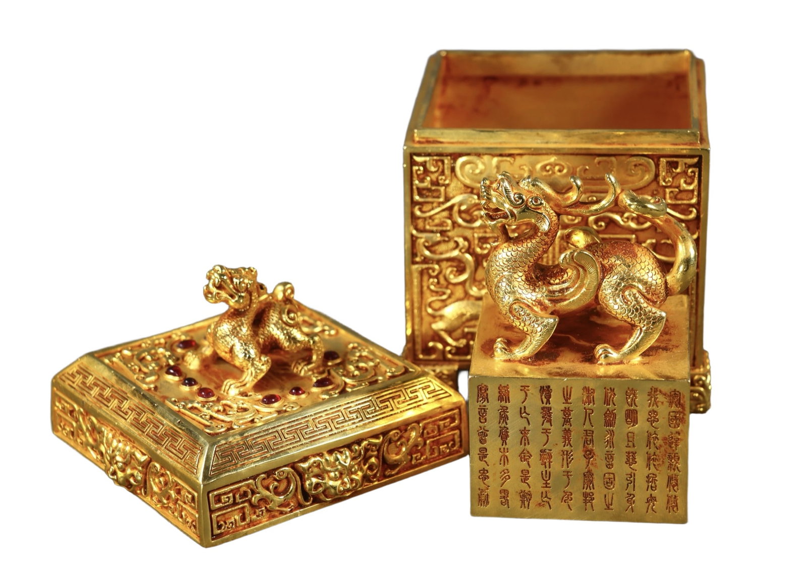 An Exquisite Gilt Bronze Dragon Pattern Seal,With Poem: An Exquisite Gilt Bronze Dragon Pattern Seal,With Poem,Qing Dynasty,China,Size:(Box)6.9inx4.3in,(Seal)4.3inx2.8in,Total Weight:4193g 铜鎏金龙纹印章,带&#