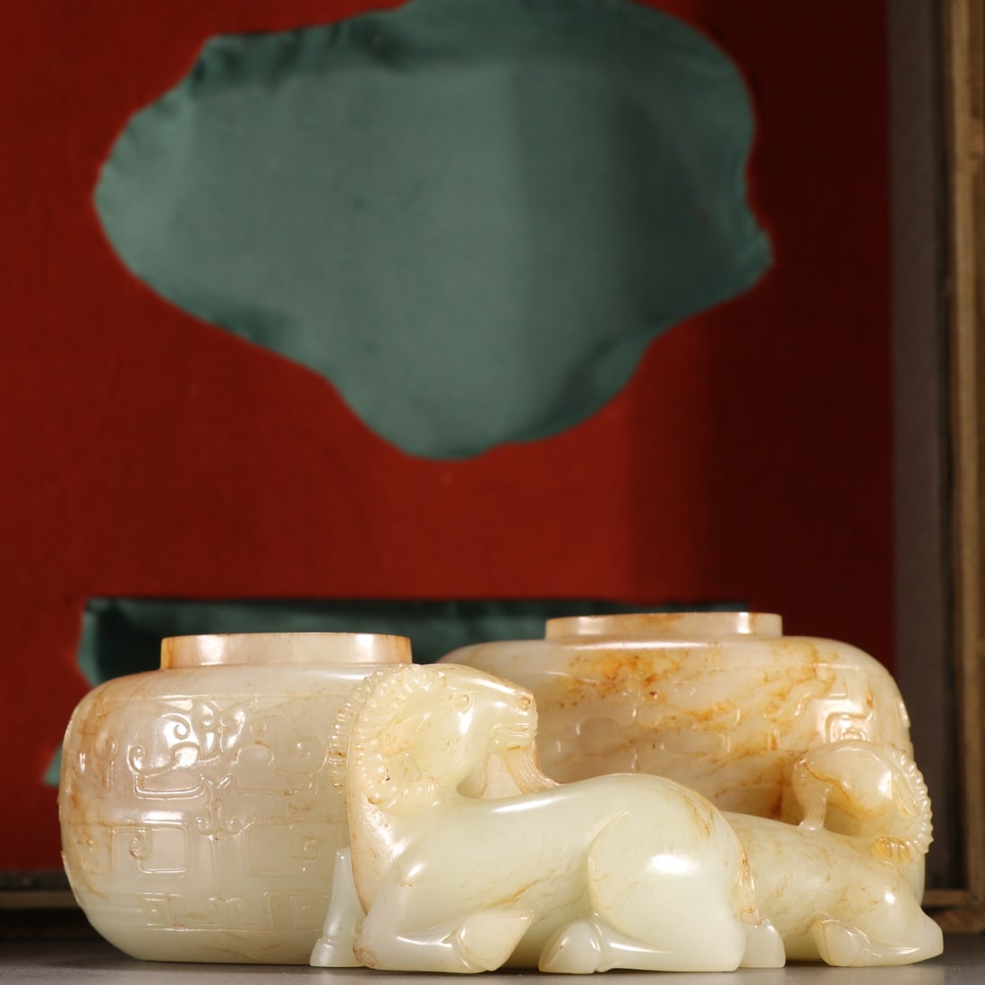An Exquisite White Jade Sheep Pattern Water Pot - 3