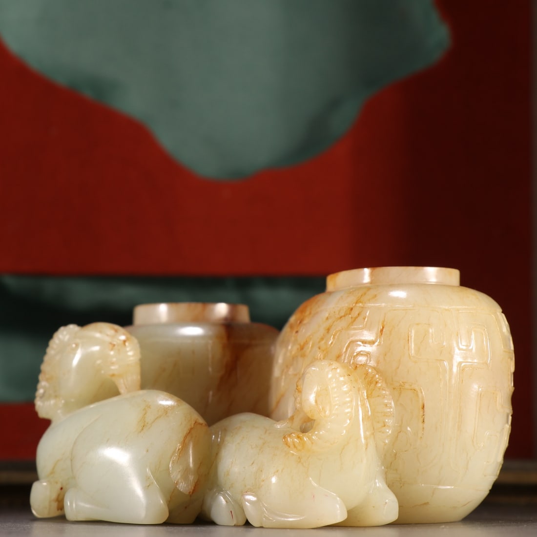 An Exquisite White Jade Sheep Pattern Water Pot - 4