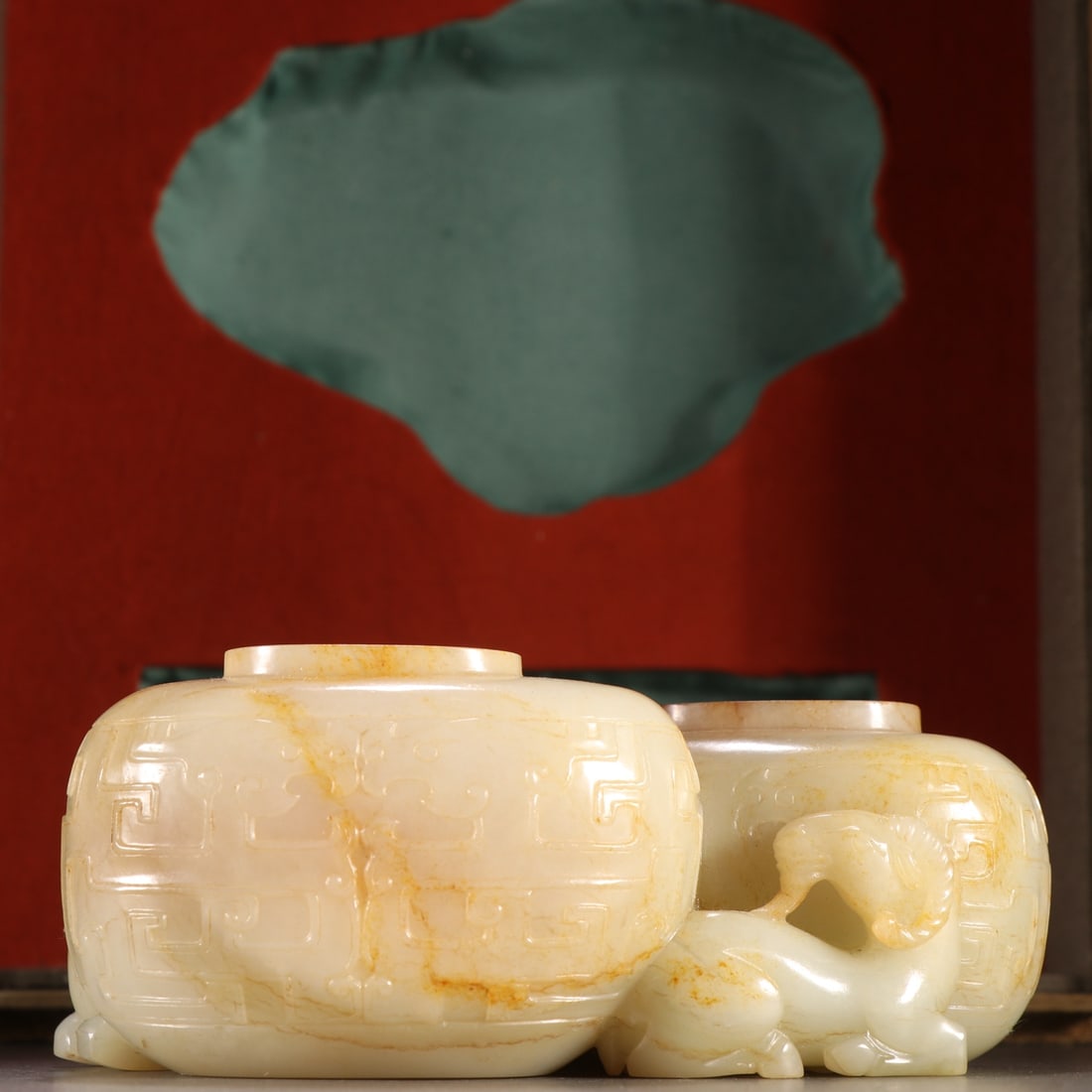 An Exquisite White Jade Sheep Pattern Water Pot - 5