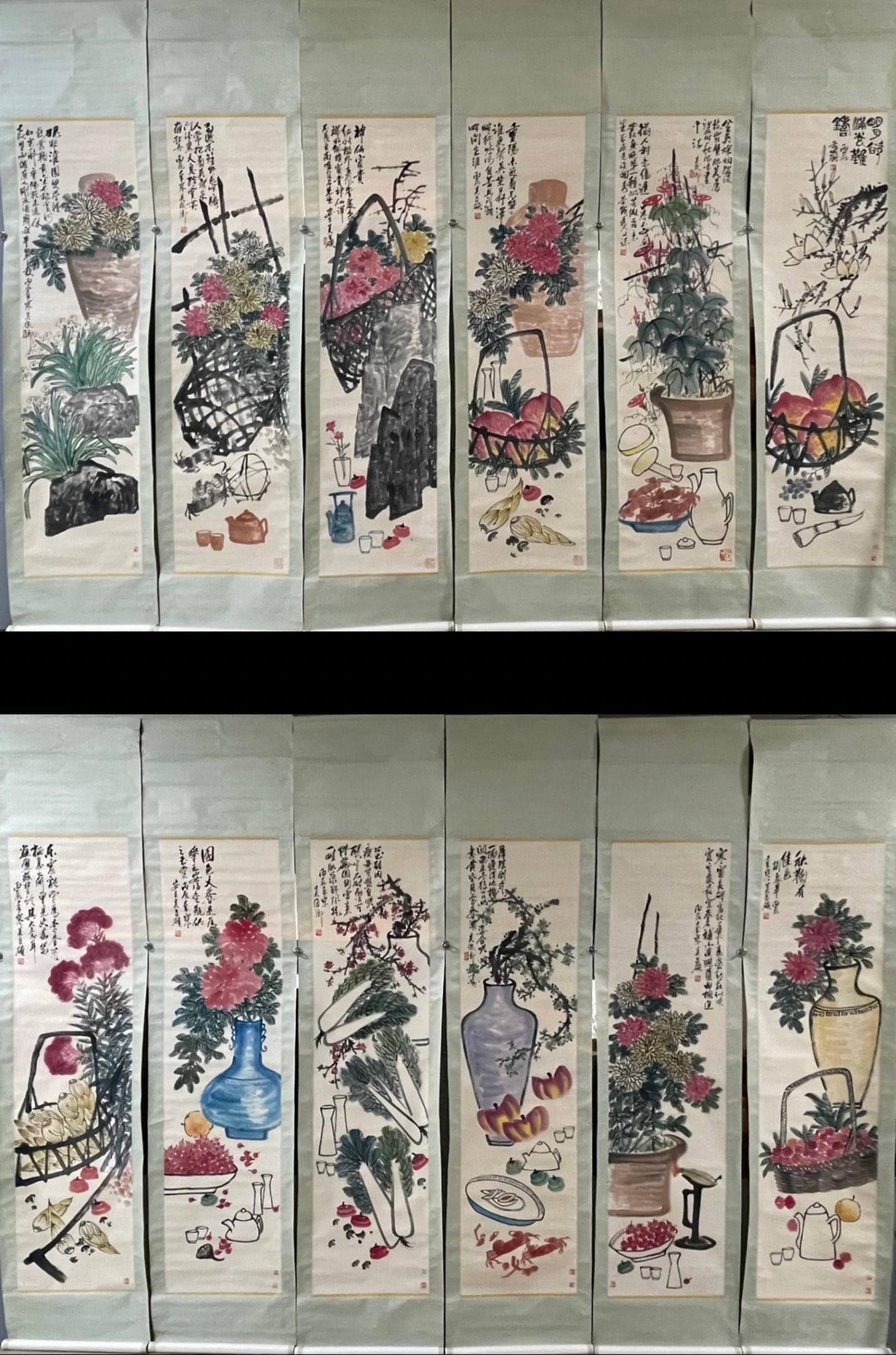 A Set of Fine Chinese Vertical Scroll Ink Painting of Flower and Fruit on Paper,Wu Changshuo: A Set of Fine Chinese Vertical Scroll Ink Painting of Flower and Fruit on Paper,Wu Changshuo,Size:18.5inx70.1in*12 一套中国水墨花果图立ů