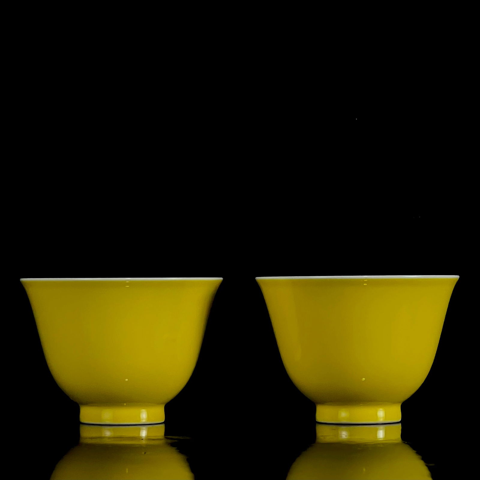 A Pair of Exquisite Yellow Glazed Cups (1 of 9)