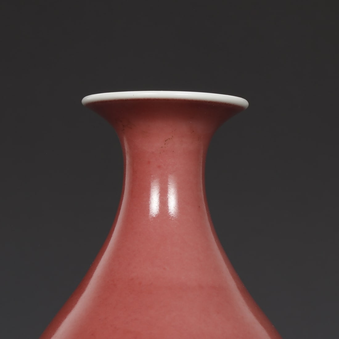 An Exquisite PeachBloom-Glazed Vase - 3
