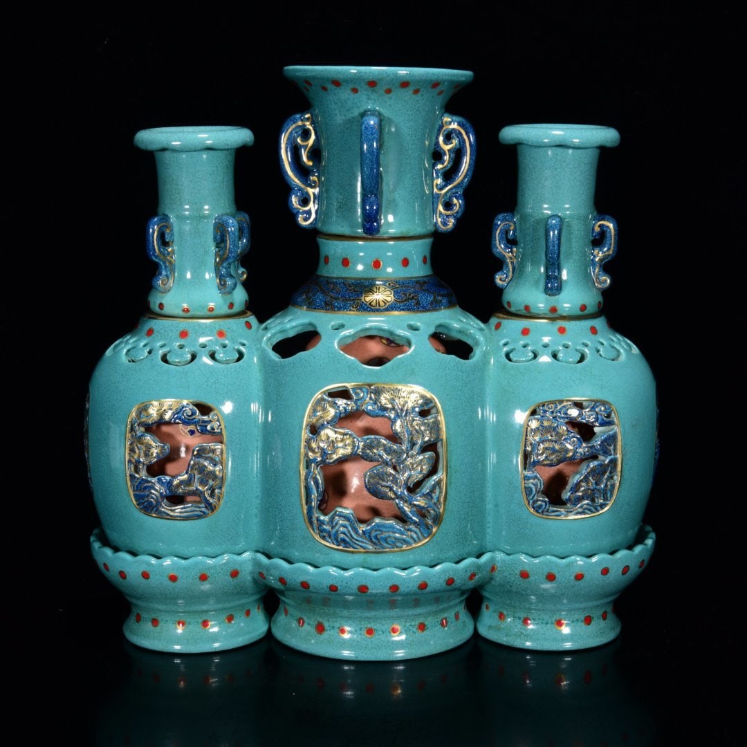 An Exquisite Turquoise Glazed Hollow Conjoined Vases: An Exquisite Turquoise Glazed Hollow Conjoined Vases,Qing Dynasty, China,Qianlong Six-character Mark,Size:10.6inx10.6in 