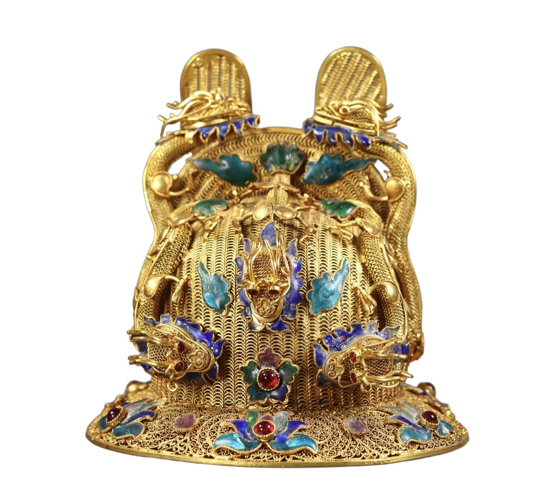 An Exquisite Filigree and Gilding Dragon Pattern Hat,Inlaid Gems: An Exquisite Filigree and Gilding Dragon Pattern Hat,Inlaid Gems,Qing Dynasty,China,Size:5.5inx5.3in,Weight:397g 