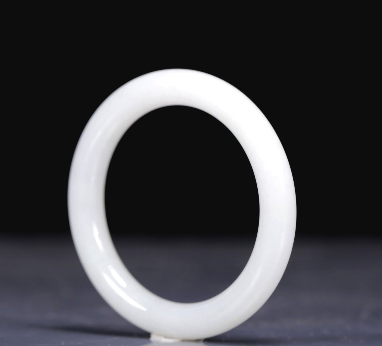 A Precious Natural Jadeite Bracelets: A Precious Natural Jadeite Bracelets,Size:(inside diameter)2.2in 天然翡翠手镯 内径2.2in