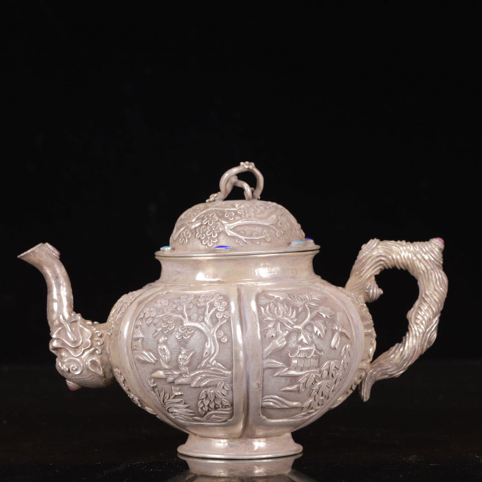 An Exquisite Silver Figure Pattern Ewer,Inlaid Gems: An Exquisite Silver Figure Pattern Ewer,Inlaid Gems,Qing Dynasty, China,Size:7.9inx4.7inx5.1in,Weight:505g 