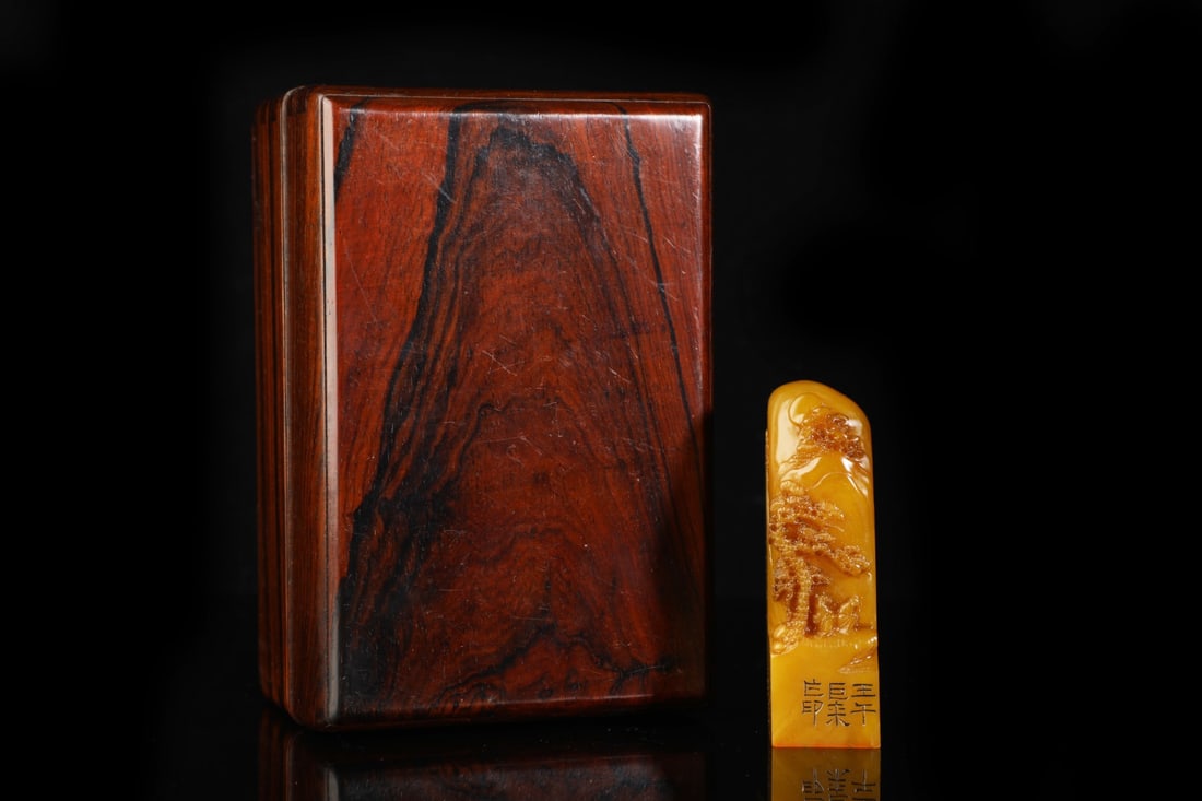 An Exquisite Tianhuang Stone Landscape and Figure Pattern Seal: An Exquisite Tianhuang Stone Landscape and Figure Pattern Seal,Qing Dynasty, China,Size:3.9inx3c,Weight:183g 