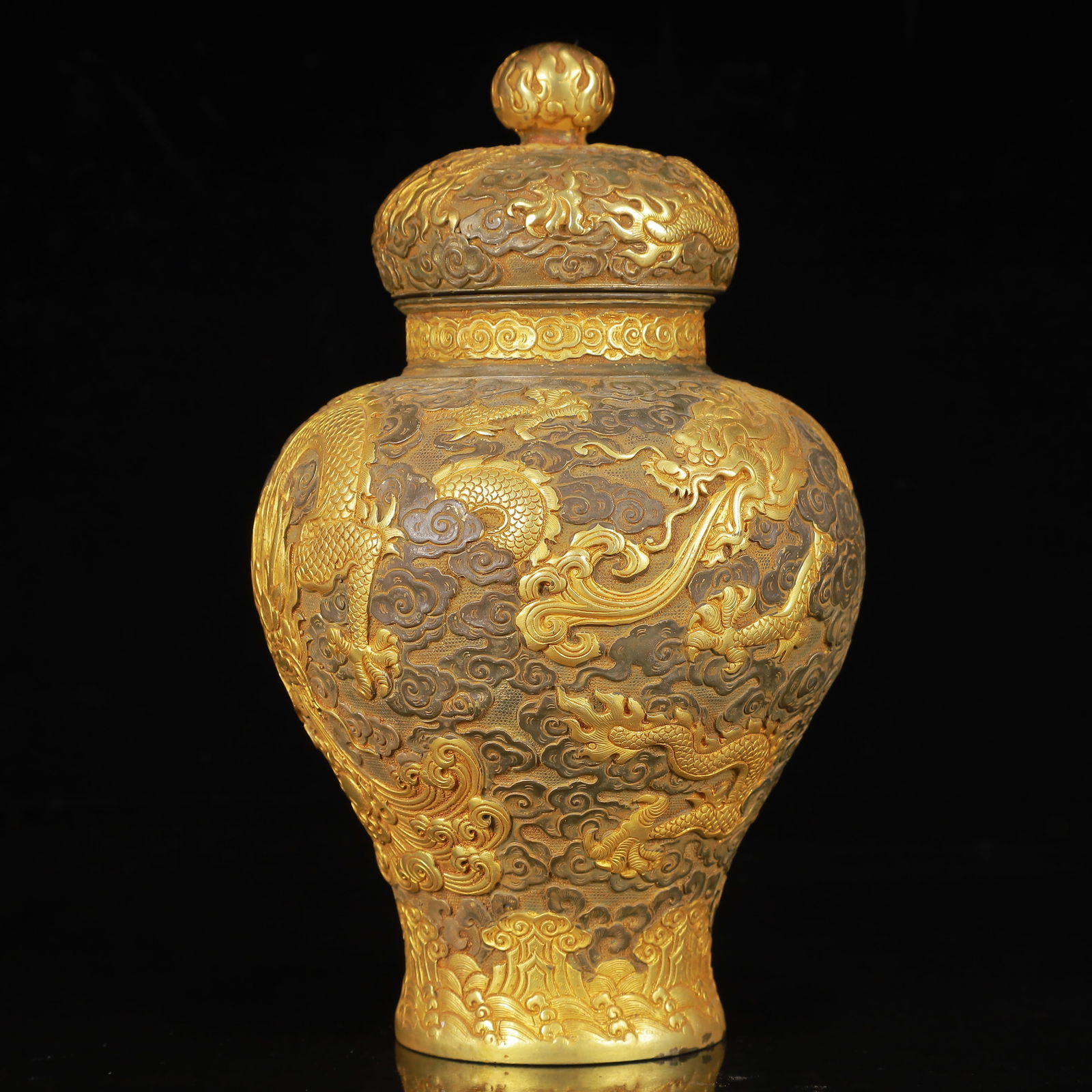 An Exquisite Gilt Silver Dragon Pattern Bottle - 3