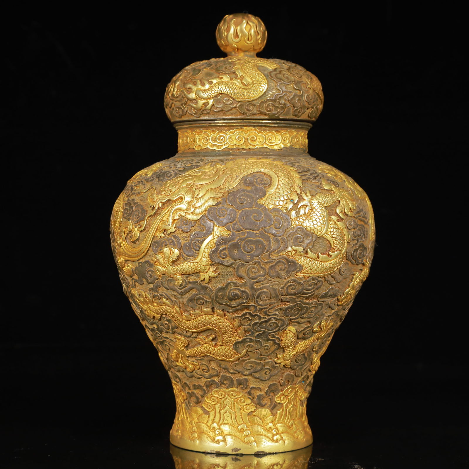 An Exquisite Gilt Silver Dragon Pattern Bottle - 5