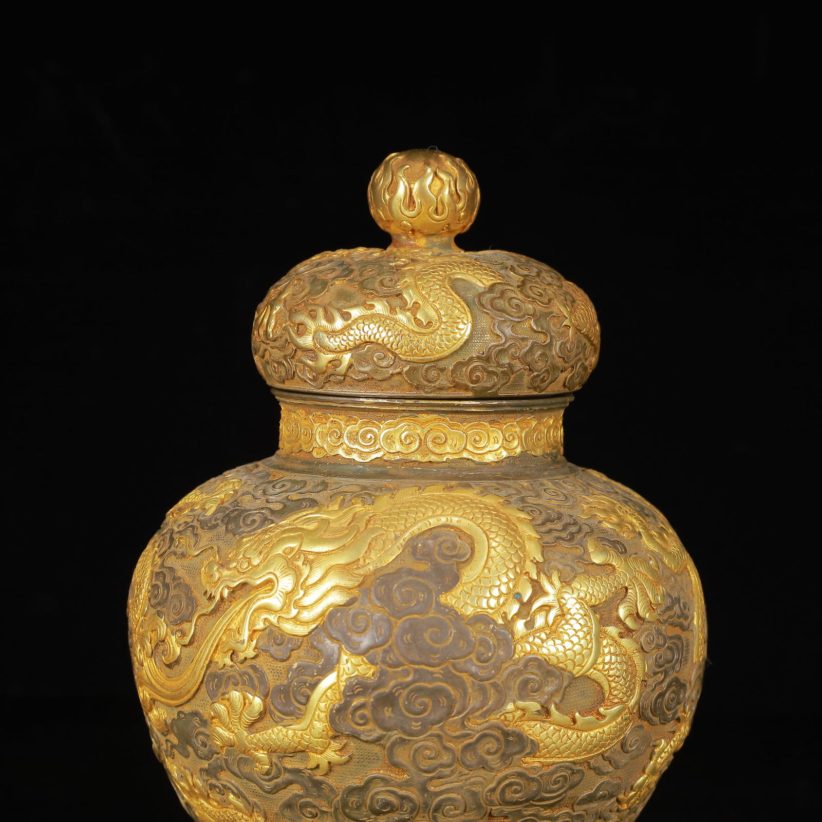 An Exquisite Gilt Silver Dragon Pattern Bottle - 6