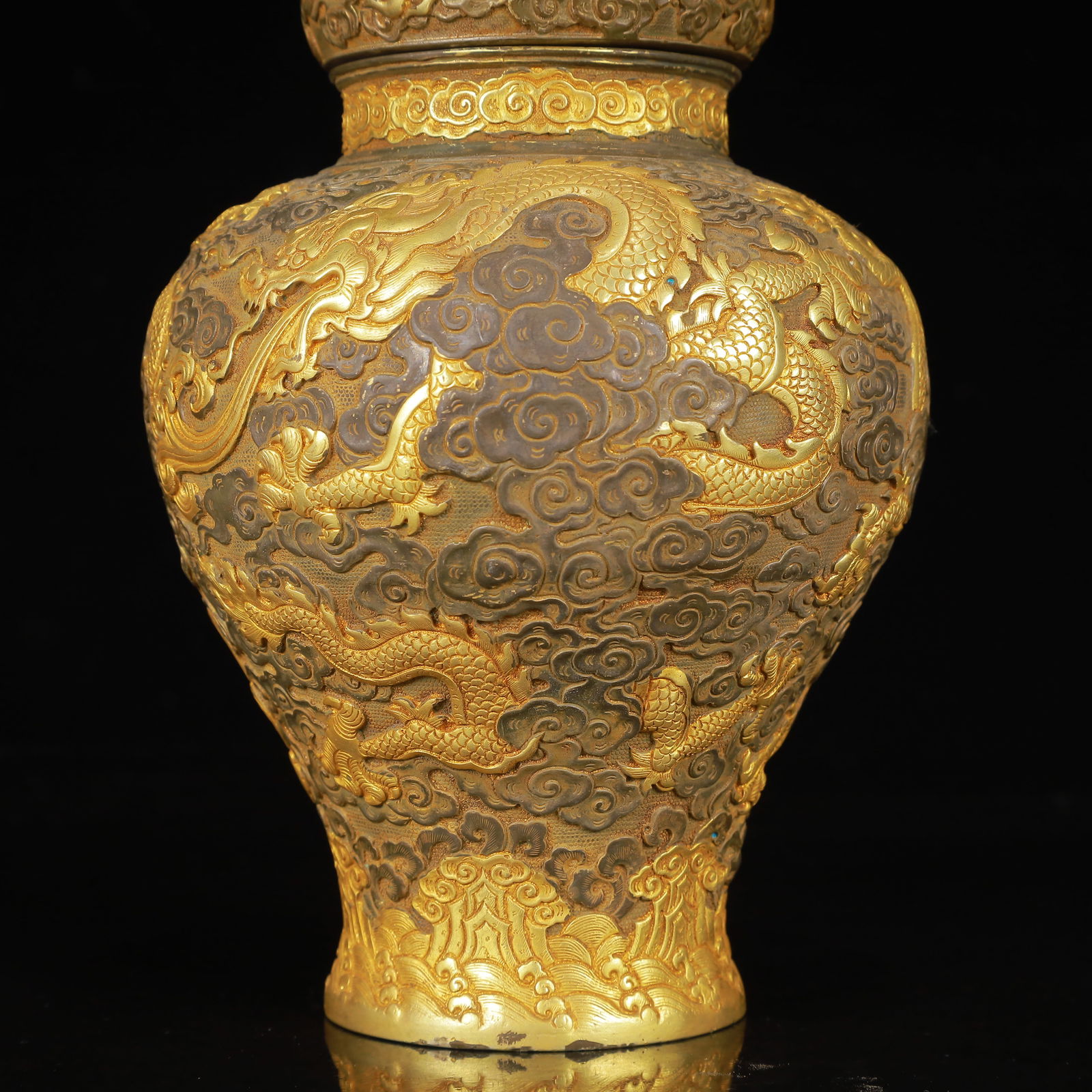 An Exquisite Gilt Silver Dragon Pattern Bottle - 7