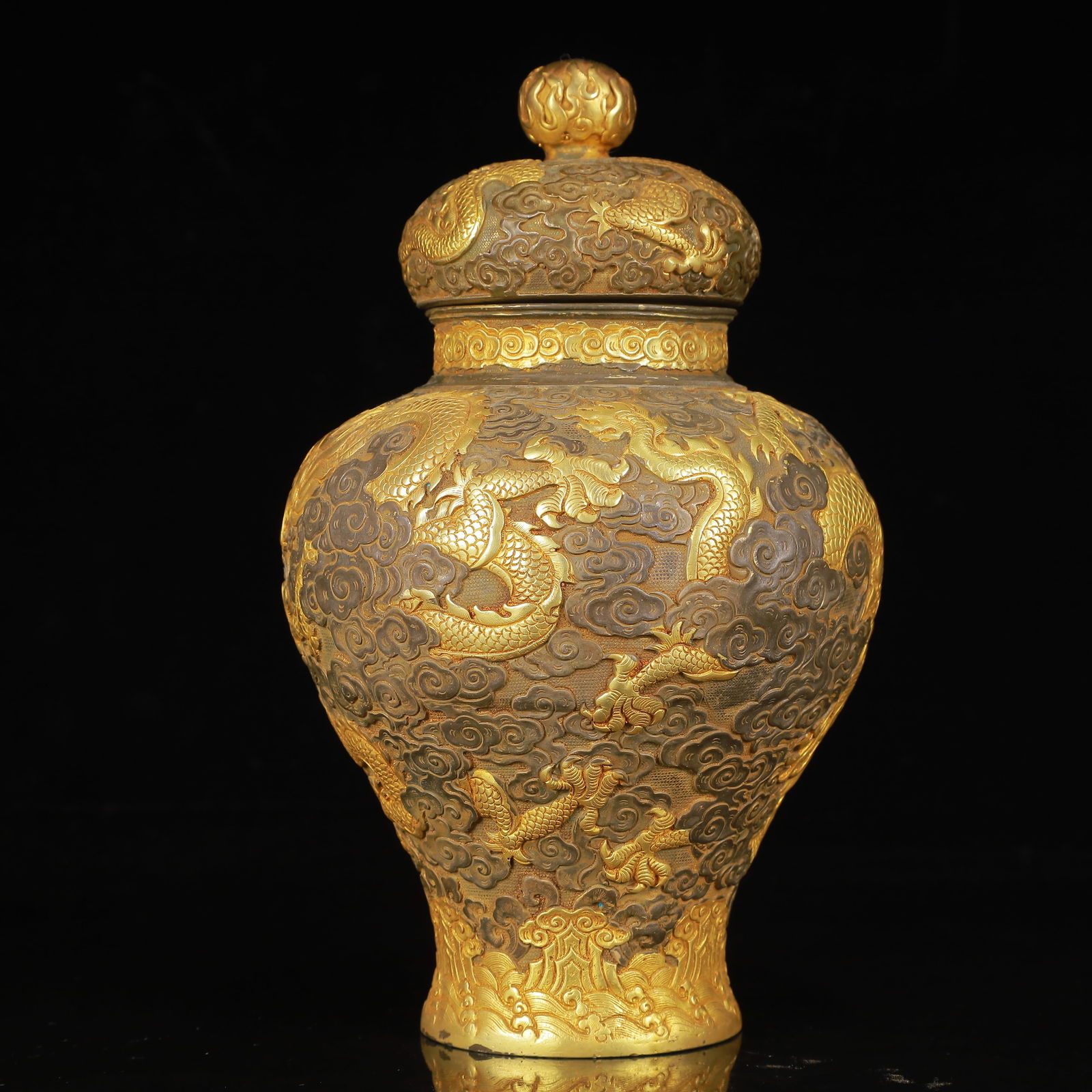An Exquisite Gilt Silver Dragon Pattern Bottle - 8