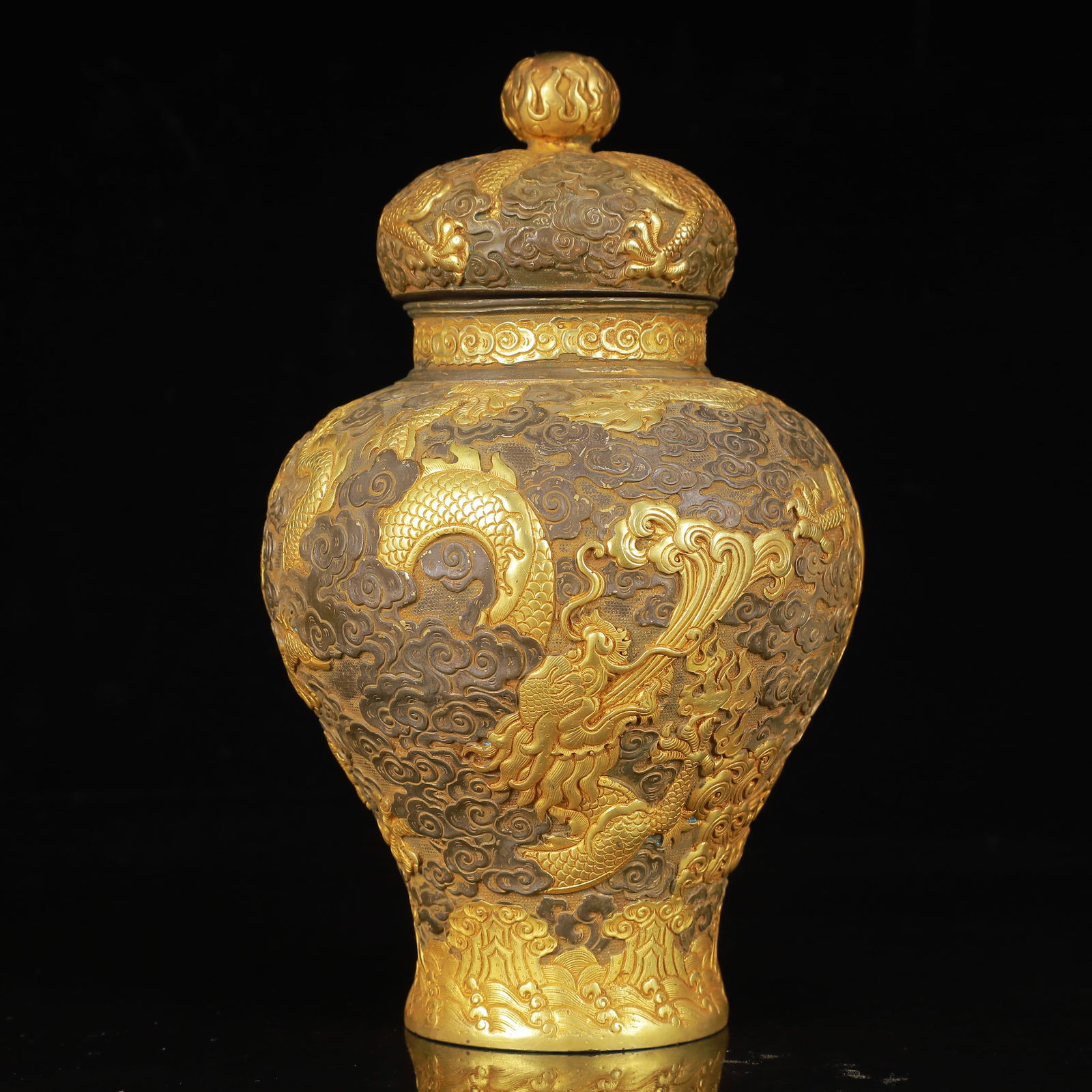An Exquisite Gilt Silver Dragon Pattern Bottle - 9