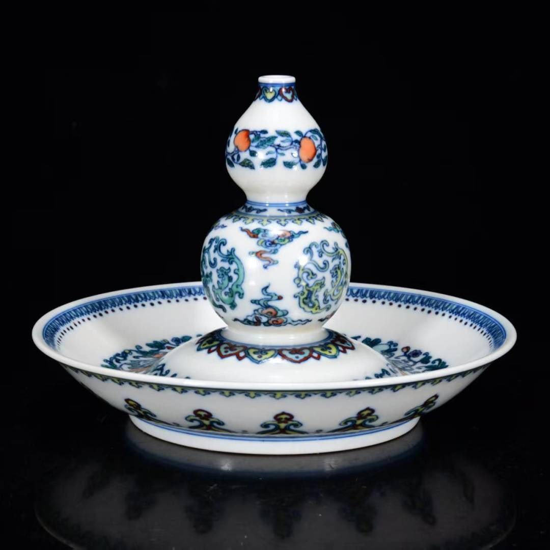 An Exquisite Doucai Bats and Peach Pattern Candlestick - 2