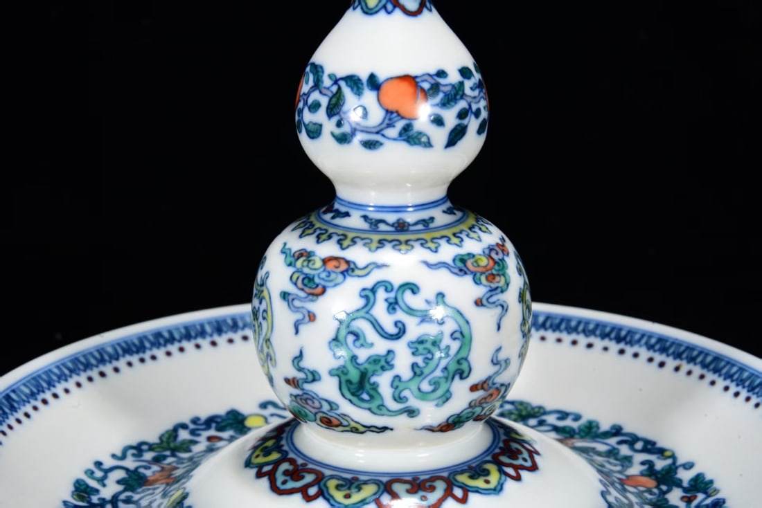 An Exquisite Doucai Bats and Peach Pattern Candlestick - 7