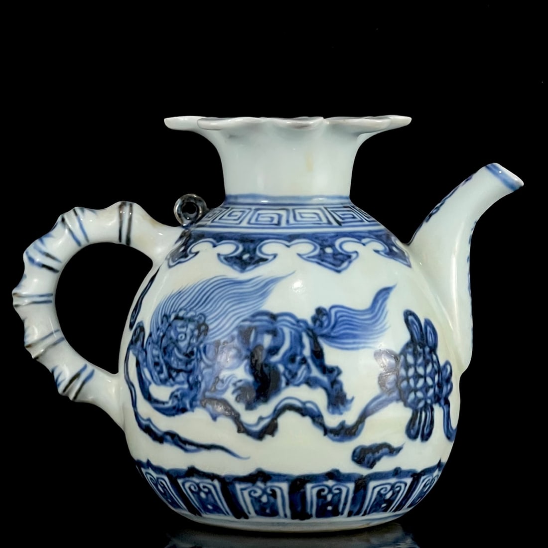 An Exquisite Blue and White Lion Pattern Pomegranate-Shaped Ewer (1 of 9)