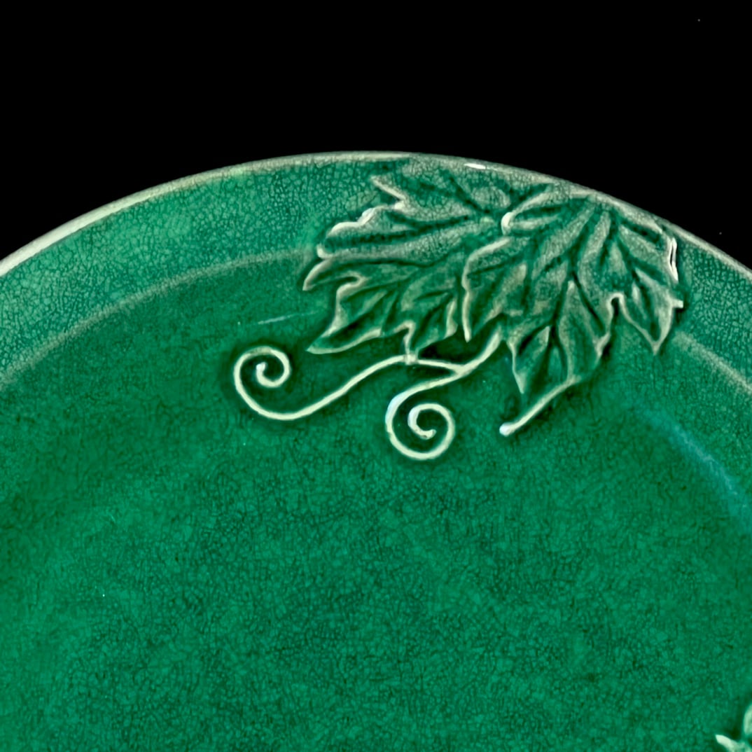 An Exquisite Green Glazed Flower Pattern Plate - 3