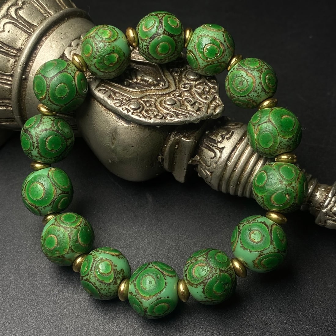 An Exquisite Glass Bracelets - 2