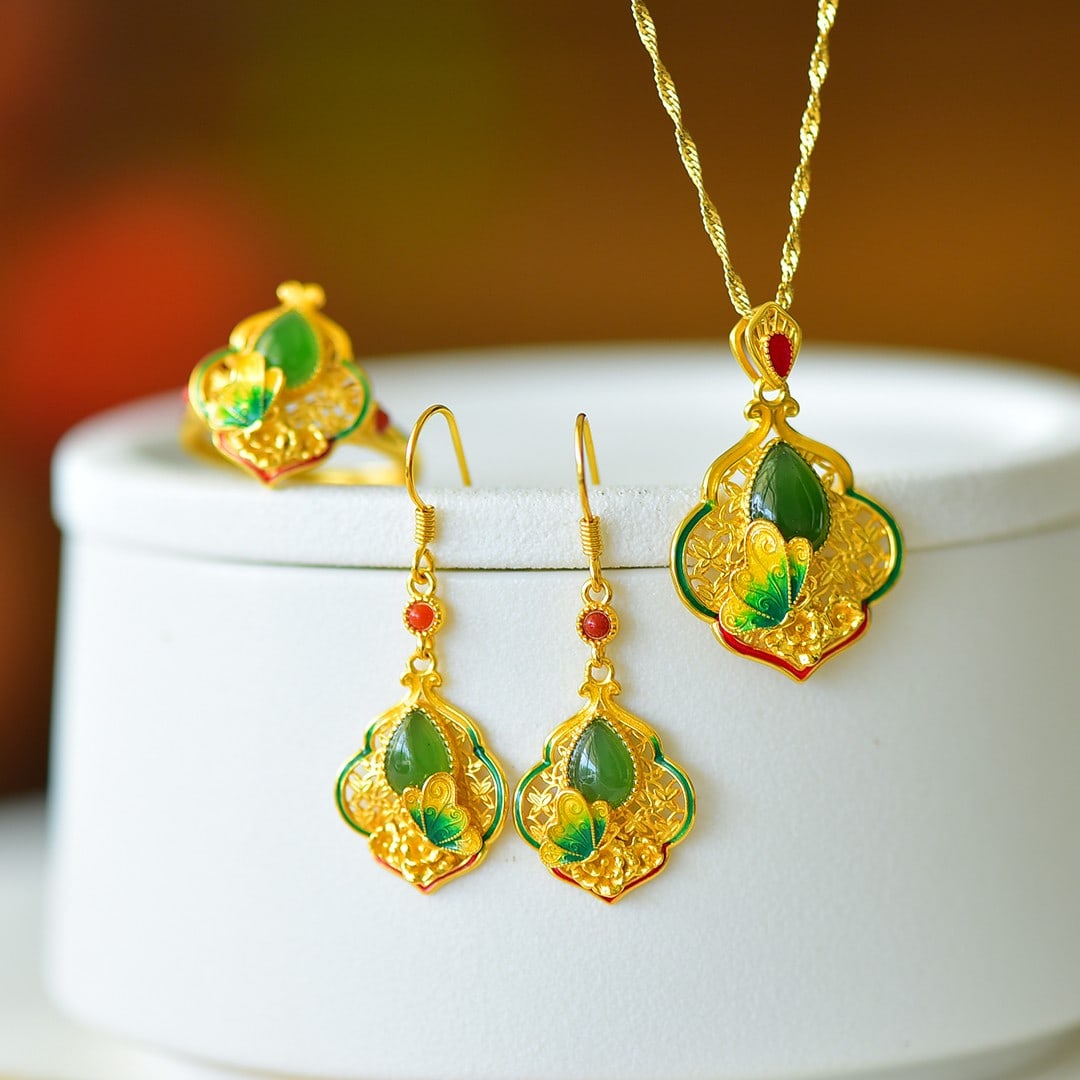 A Set of Fine Sterling Silver-Gold Plated Inlaid Jasper Jewelrys: A Set of Fine Sterling Silver-Gold Plated Inlaid Jasper Jewelrys 一套纯银镀金镶碧玉首饰