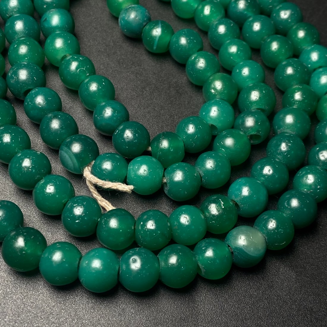 An Exquisite Agate Necklace - 8