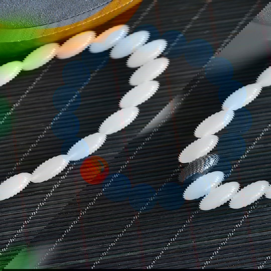 An Exquisite White Jade Bracelets - 2