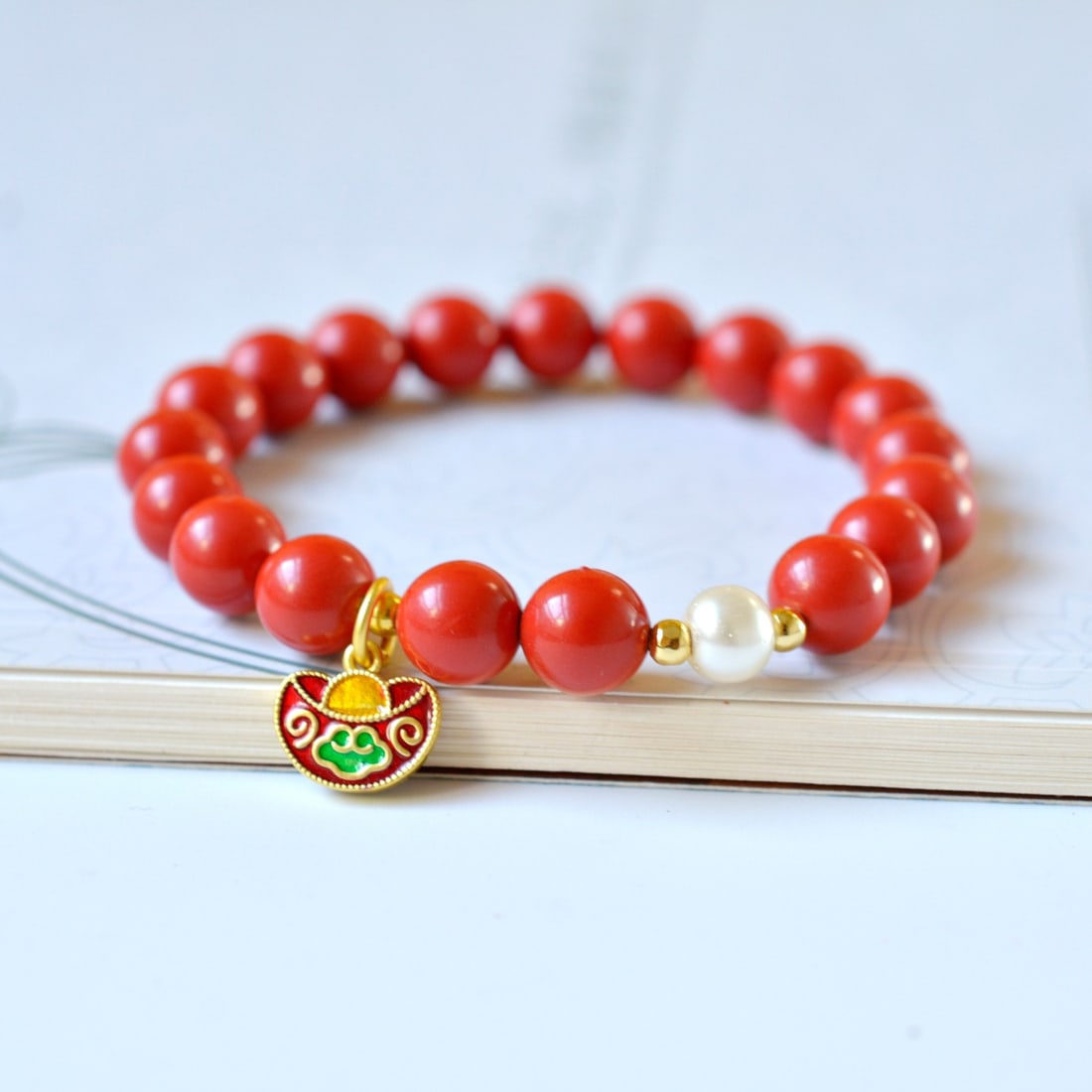 An Exquisite Cinnabar Bracelets: An Exquisite Cinnabar Bracelets,Size:8mmx8mm (寓意)吉祥招财喜庆、驱邪避凶 朱砂手串