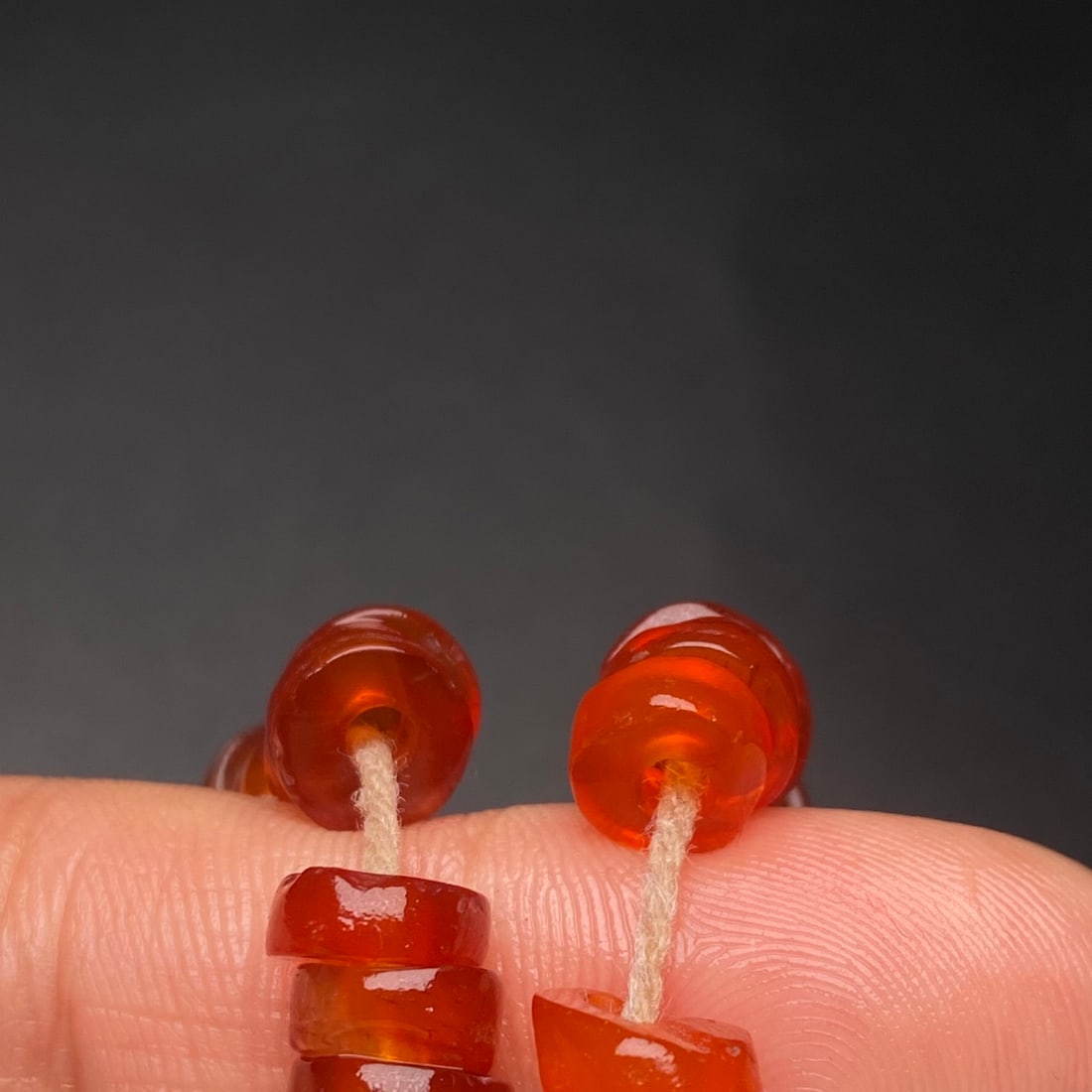 An Exquisite Agate Bracelets - 9