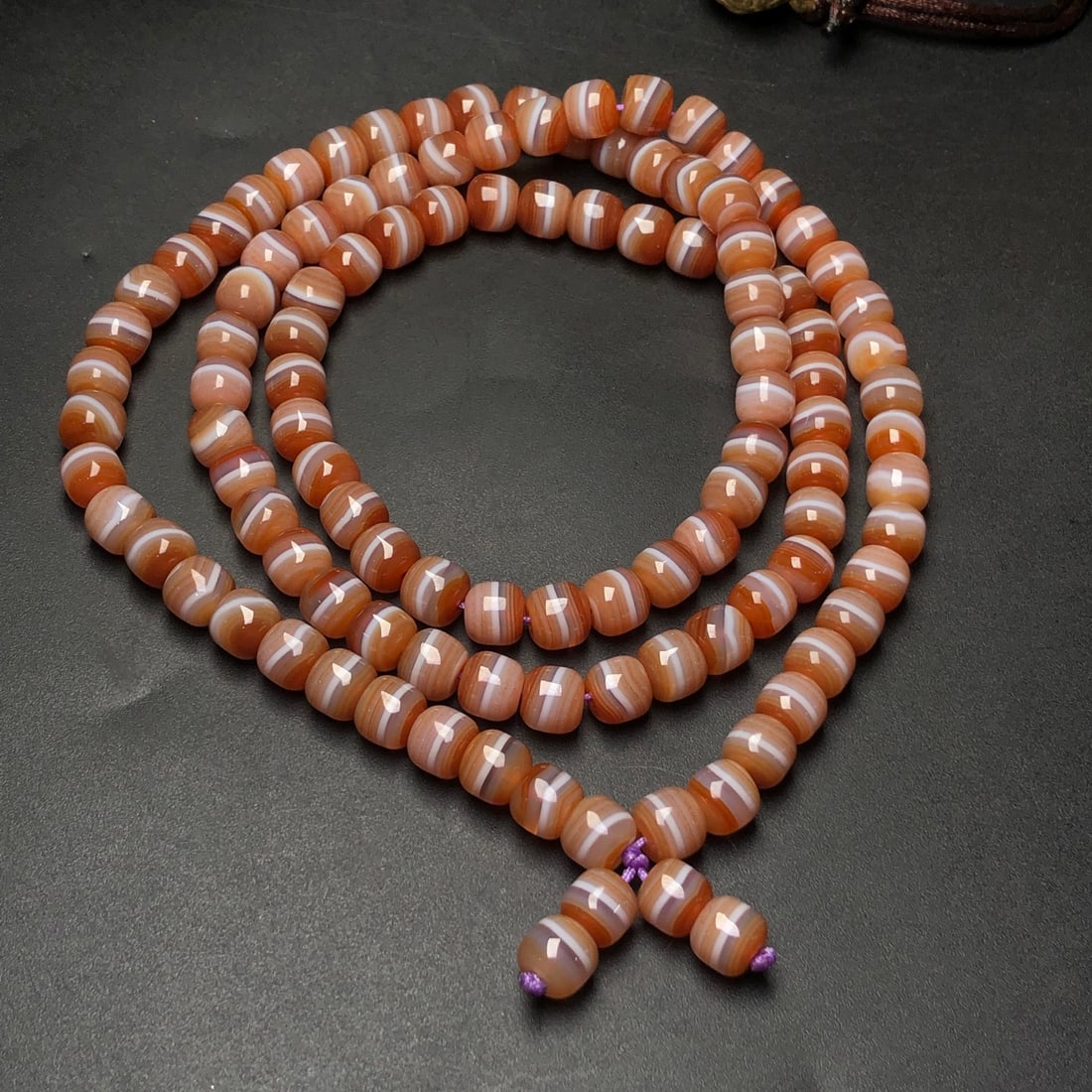 An Exquisite Agate Necklace,With Cinnabar: An Exquisite Agate Necklace,With Cinnabar,Size:8mm 玛瑙项链,配朱砂