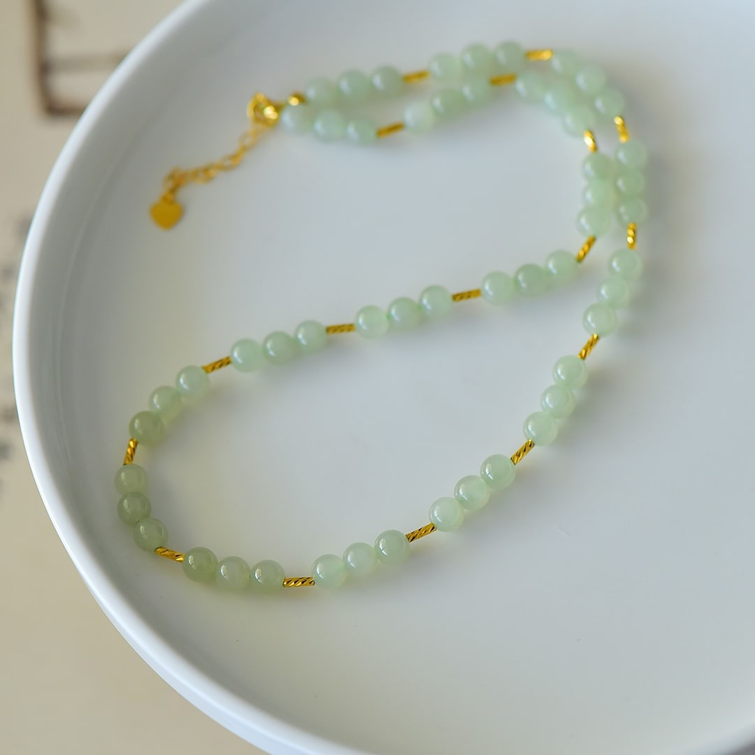 An Exquisite Greenish Jade Necklace: An Exquisite Greenish Jade Necklace,Size:6mmmm 青白玉项链