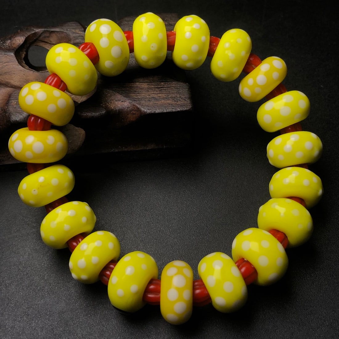 An Exquisite Glass Bracelets - 5