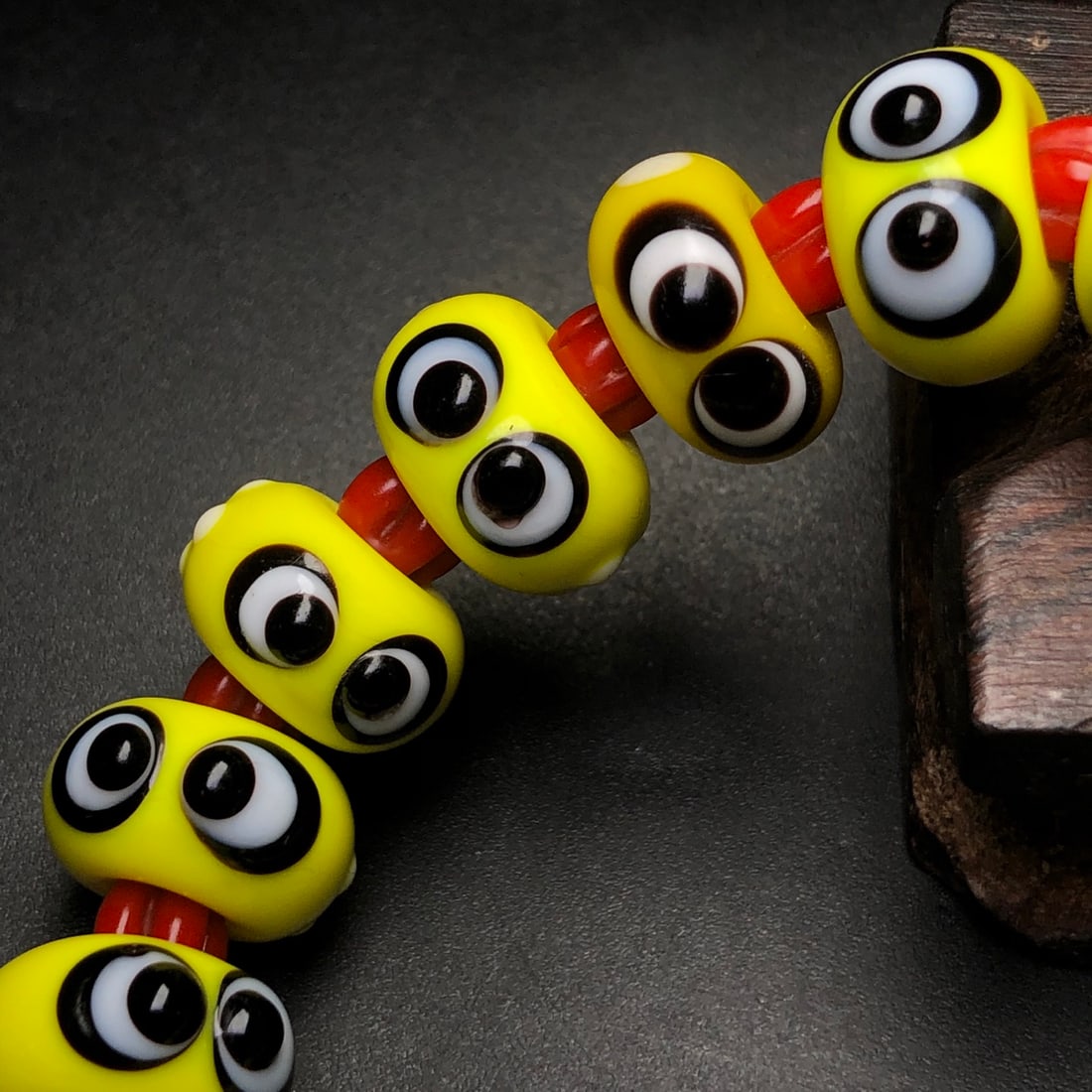 An Exquisite Glass Bracelets - 7