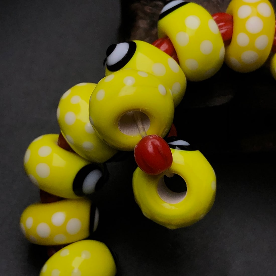 An Exquisite Glass Bracelets - 9