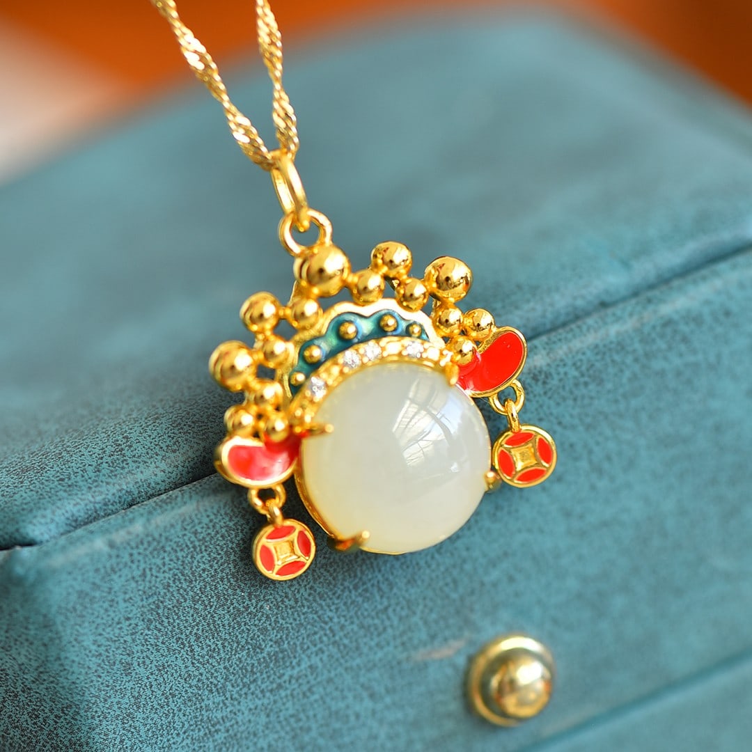 An Exquisite Sterling Silver-Gold Plated Inlaid White Jade Pendant,Inlaid Diamonds: An Exquisite Sterling Silver-Gold Plated Inlaid White Jade Pendant,Inlaid Diamonds,Size:12mmx12mm 纯银镀金镶白玉吊坠,嵌钻石