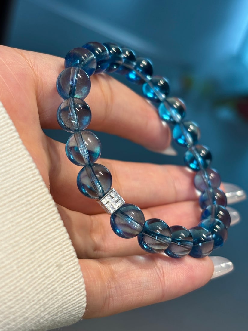 An Exquisite Aquamarine Bracelets: An Exquisite Aquamarine Bracelets,Size:9.3mm,Weight:23.2g 海蓝宝手串