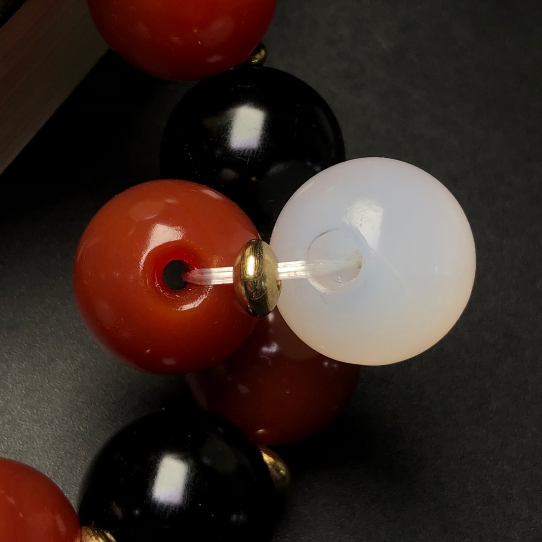 An Exquisite Agate Bracelets - 9