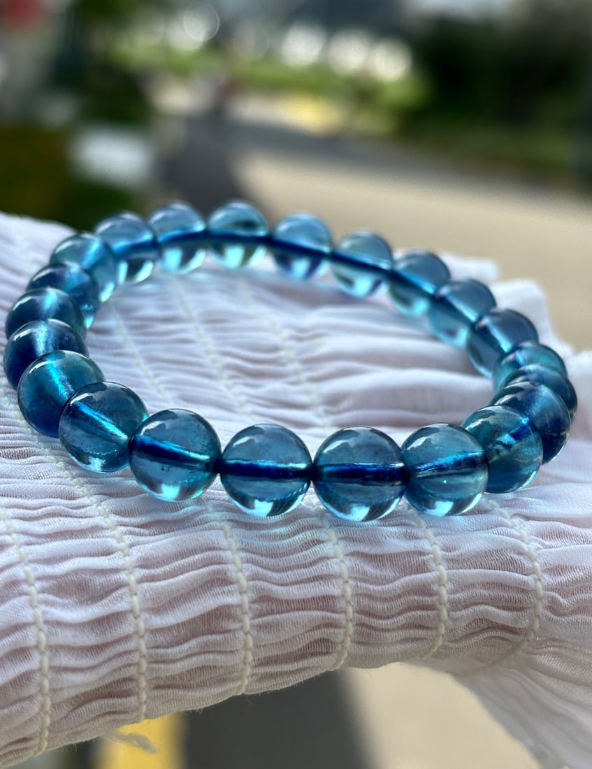 An Exquisite Aquamarine Bracelets: An Exquisite Aquamarine Bracelets,Size:8.7mm,Weight:19.2g 海蓝宝手串