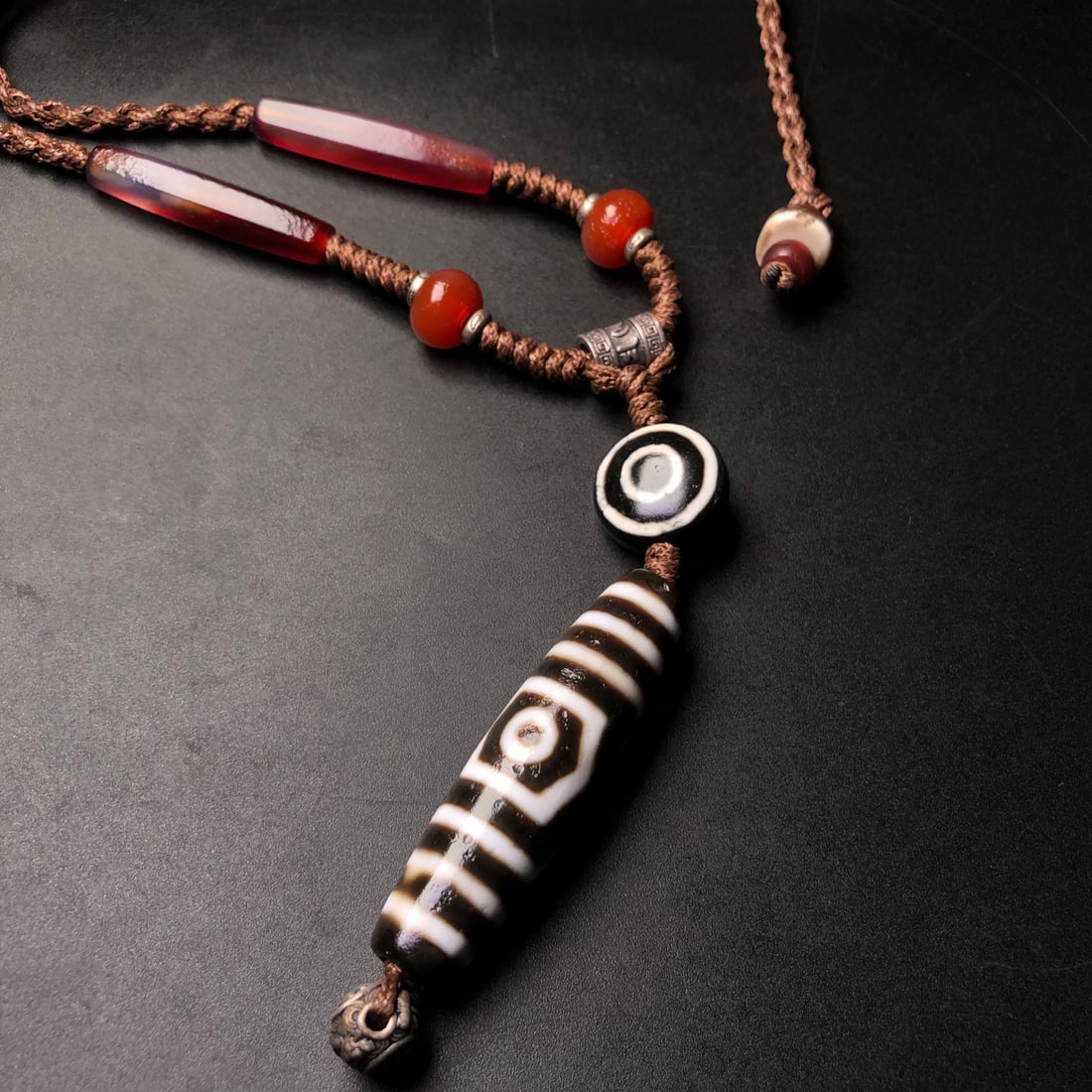 An Exquisite Dzi Bead Necklace - 5