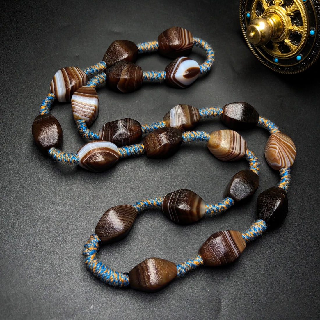 An Exquisite Agate Necklace - 4