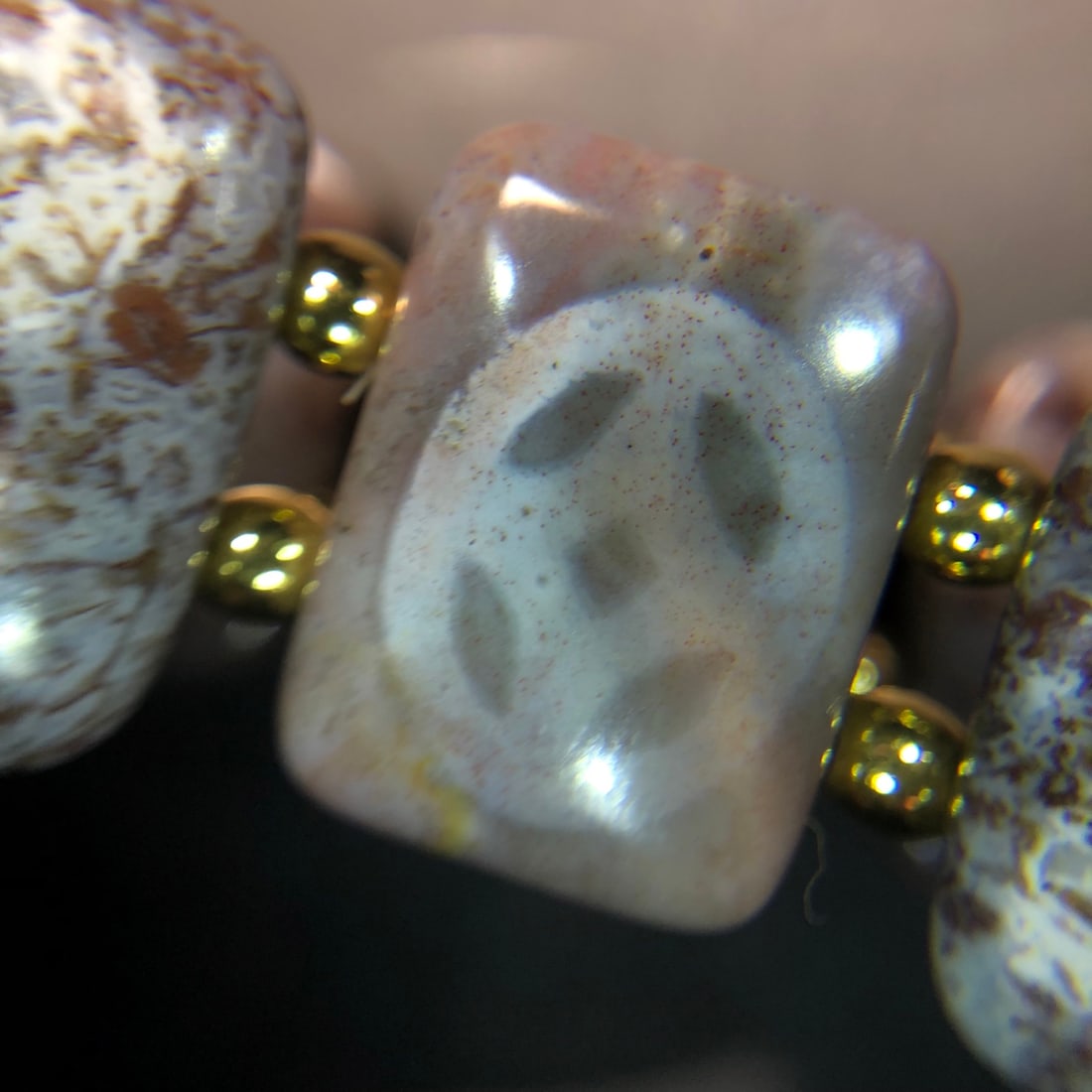 An Exquisite Agate Bracelets,With Cinnabar - 4