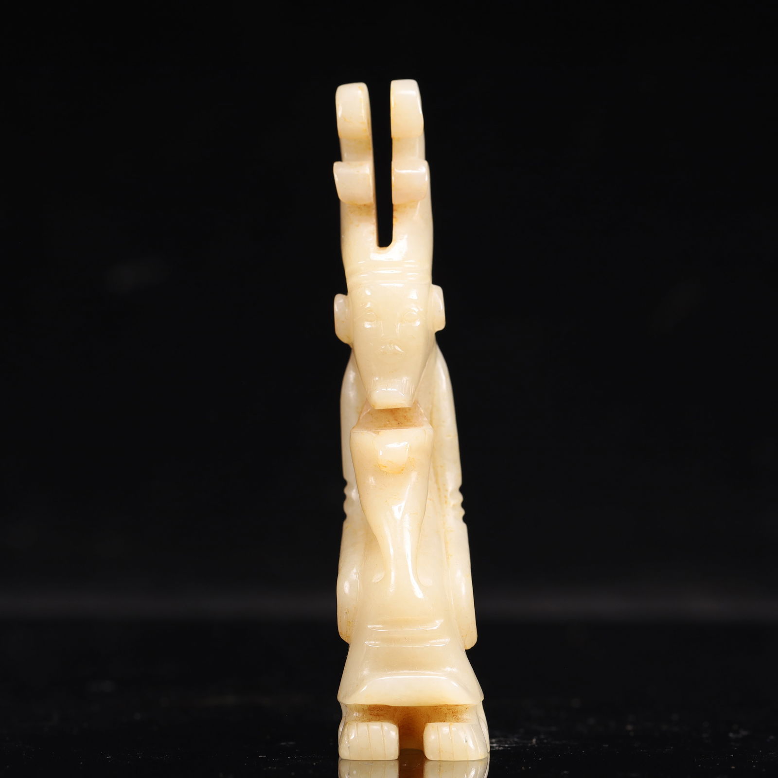 An Archaic Hongshan Culture White Jade Pendant: An Archaic Hongshan Culture White Jade Pendant,Ancient Time, China,Size:2.3inx1.1inx5.1in,Weight:154g 红山文化白玉挂件,中国新石&
