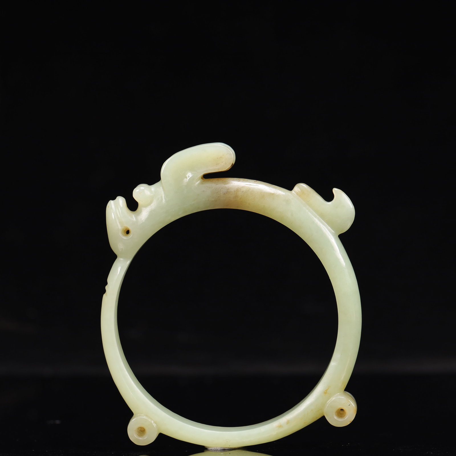 An Archaic Hongshan Culture White Jade Cicada Pattern Bracelets: An Archaic Hongshan Culture White Jade Cicada Pattern Bracelets,Ancient Time, China,Size:3.9inx4.7in,Weight:108g 红山文化白玉蝉纹手镯,ߑ