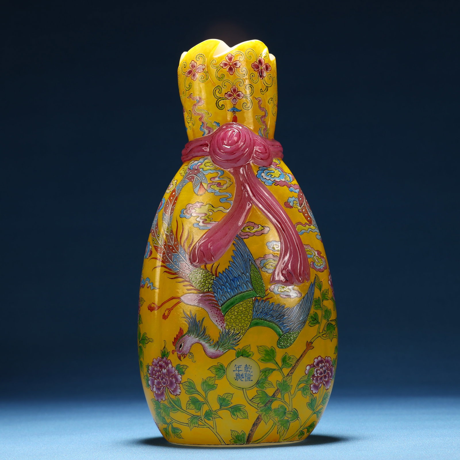 A Fine Glass Painted Enamel Phoenix and Flower Pattern Vase: A Fine Glass Painted Enamel Phoenix and Flower Pattern Vase,Qing Dynasty, China,Qianlong Four-character Mark,Size:3.5inx2.2inx7.1in 料器画珐琅凤凰花