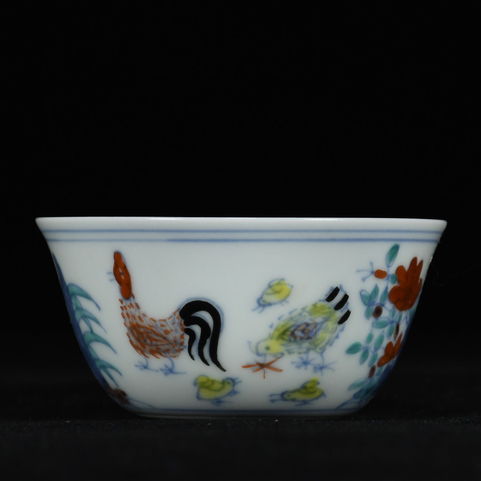 An Exquisite Doucai Flower and Rooster Pattern Cup (1 of 9)