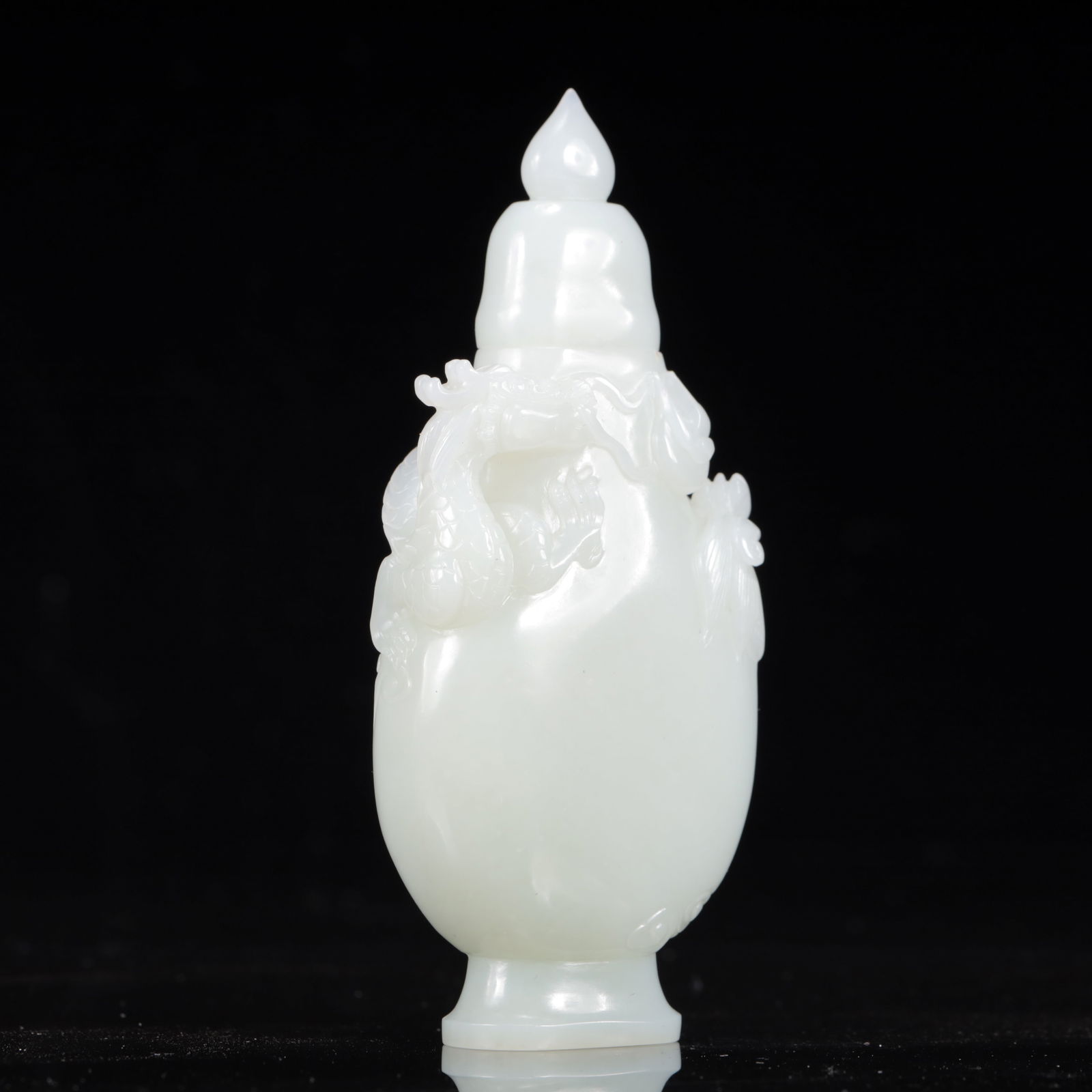 An Exquisite White Jade Dragon Pattern Bottle - 5